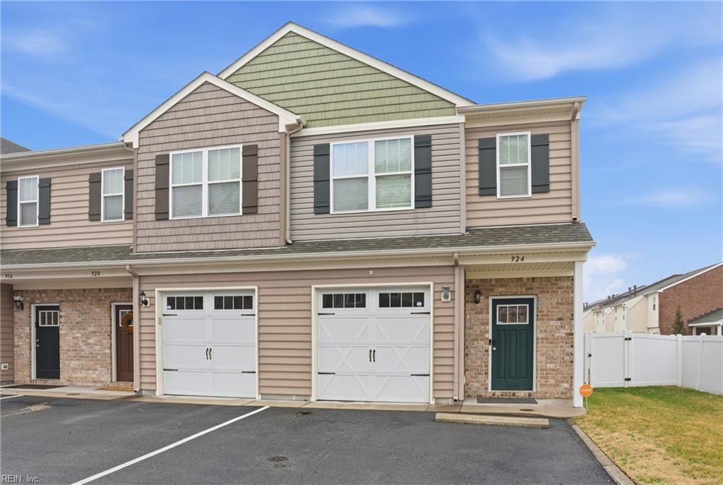Photo of 924 Deep Branch Way, Chesapeake, VA 23323 (MLS # 10621128)