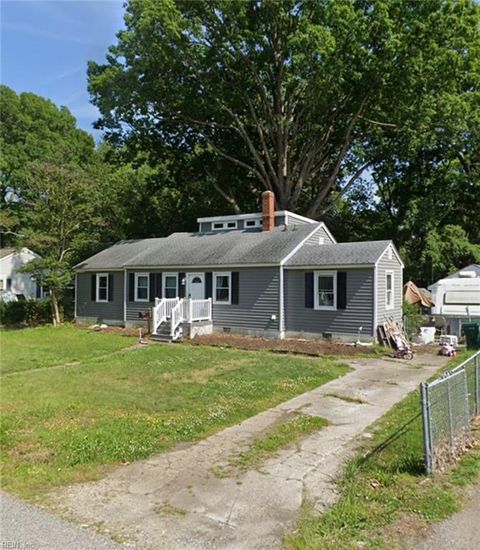 702 Highland CT Newport News VA 23605