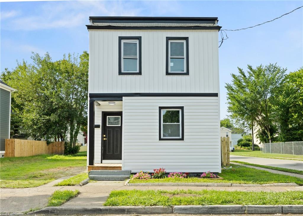 Photo of 766 A Avenue, Norfolk, VA 23504 (MLS # 10642387)