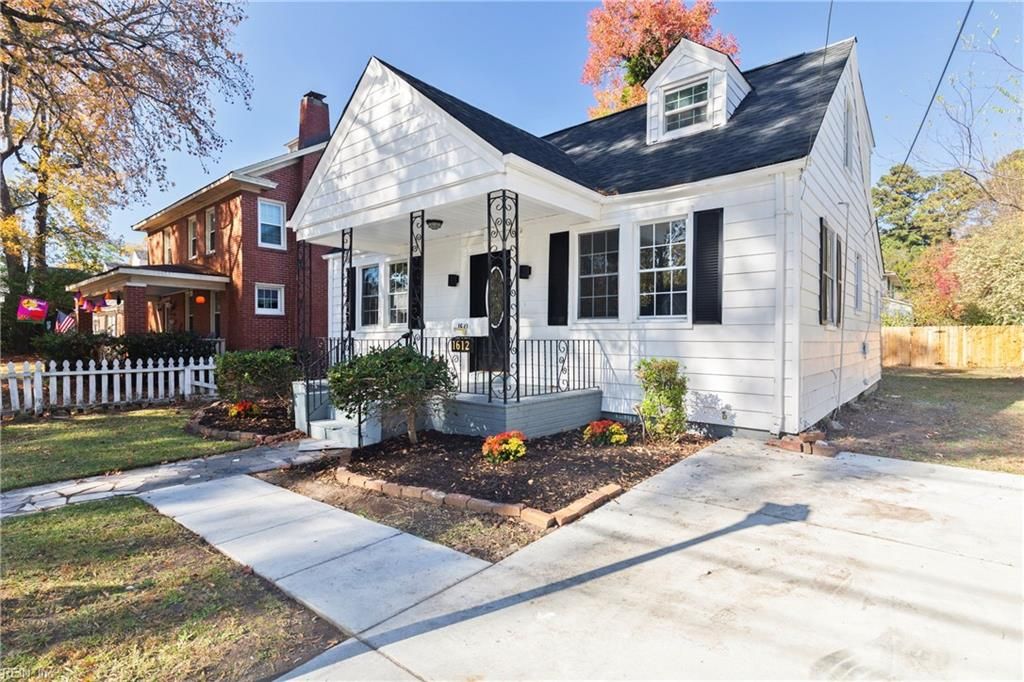 Photo of 1612 Melrose Parkway, Norfolk, VA 23508 (MLS # 10625920)