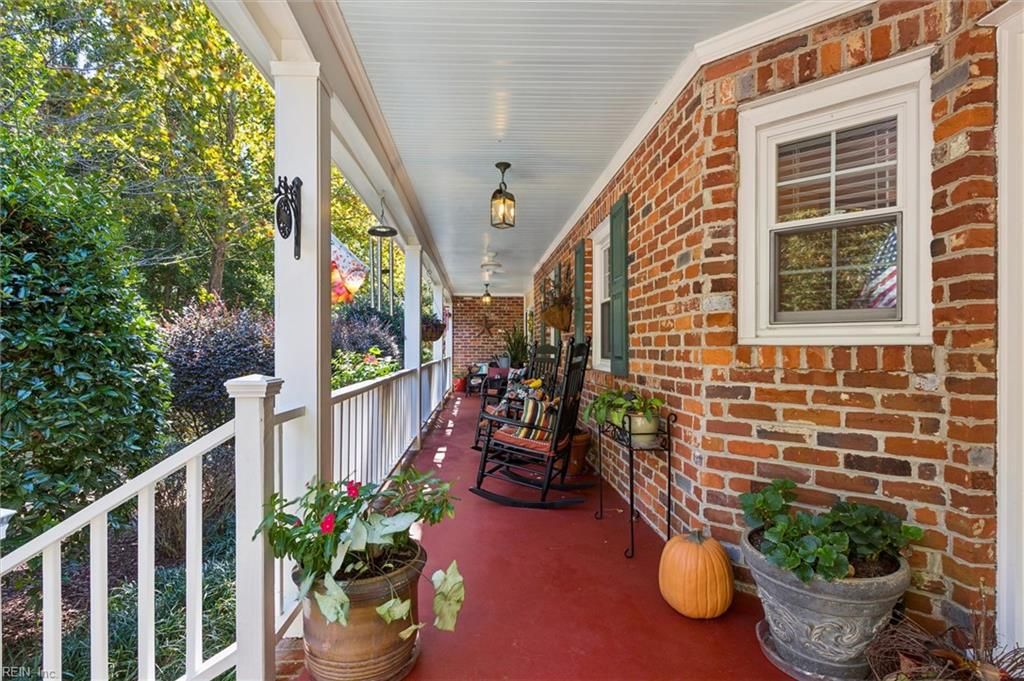 Photo of 105 Sherwood Drive, Williamsburg, VA 23185 (MLS # 10626485)