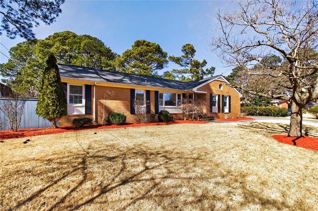 Photo of 4840 Thornwood Street, Portsmouth, VA 23703 (MLS # 10619734)