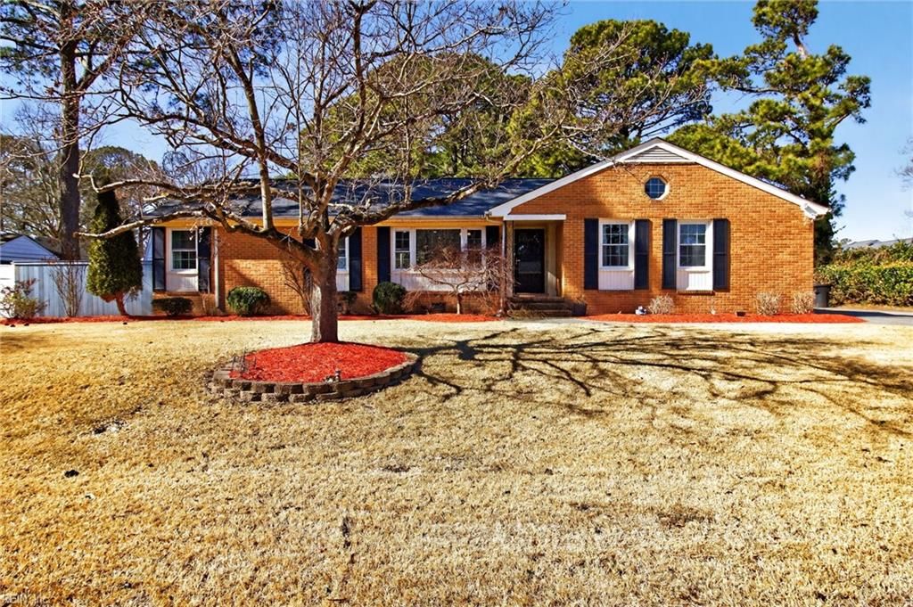 Photo of 4840 Thornwood Street, Portsmouth, VA 23703 (MLS # 10619734)