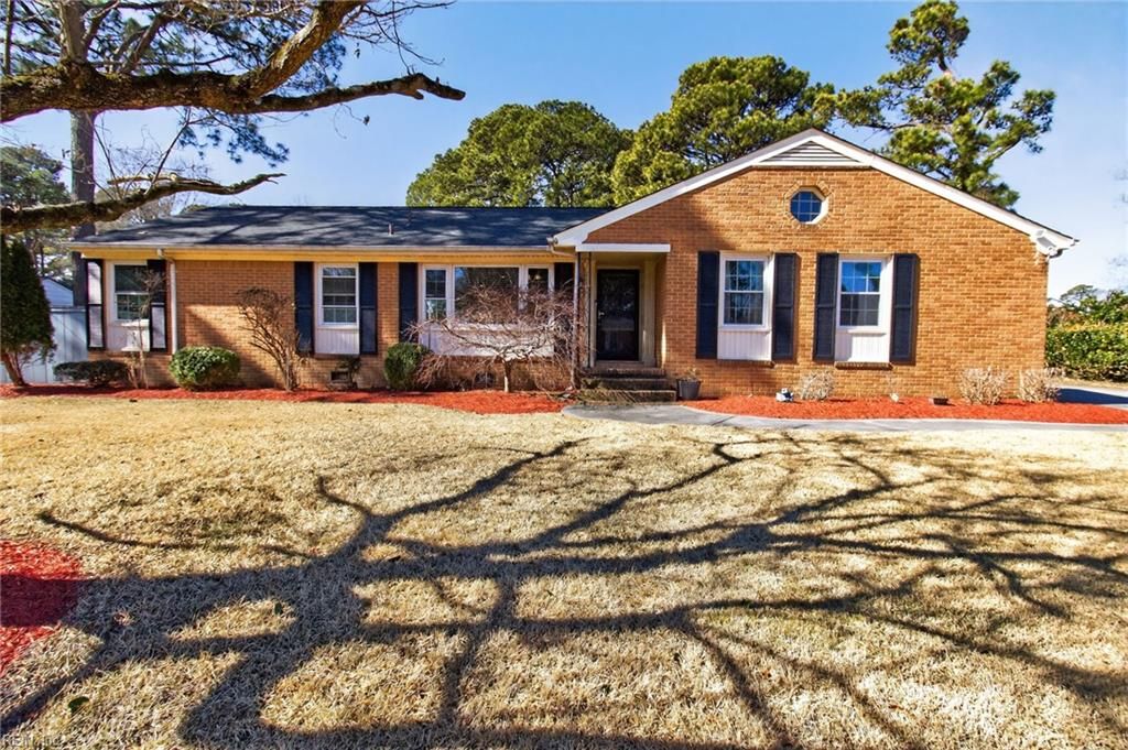 Photo of 4840 Thornwood Street, Portsmouth, VA 23703 (MLS # 10619734)