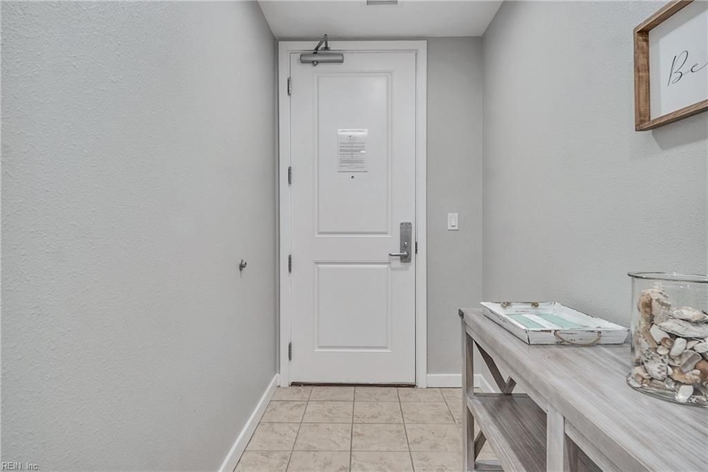 Photo of 3738 Sandpiper Road #424B, Virginia Beach, VA 23456 (MLS # 10519707)