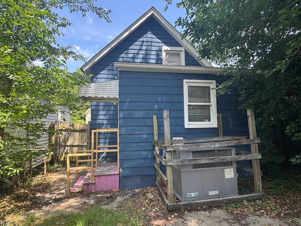 Photo of 20 Dewey Street, Portsmouth, VA 23704 (MLS # 10637488)