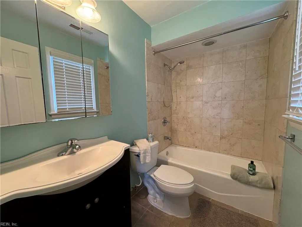 Virginia Beach, Virginia 23451, United States, 1 Bedroom Bedrooms, ,1 BathroomBathrooms,Residential,Active,219770