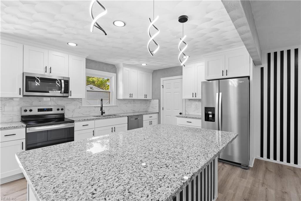 4916 Orleans Dr DR