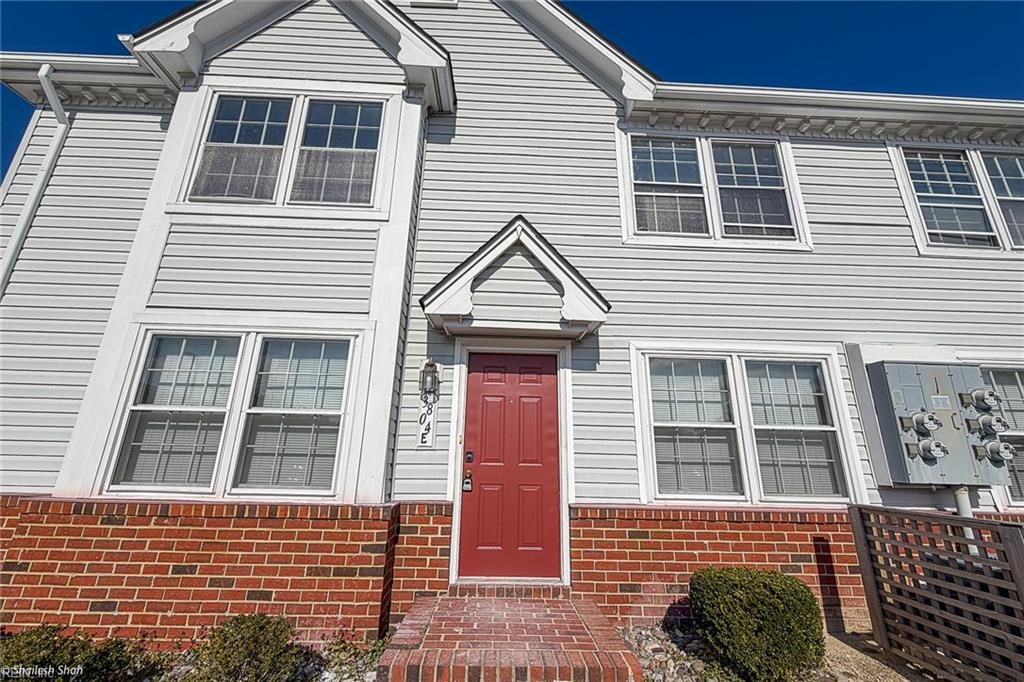 Photo of 3804 Pamu Key Reach #1-3804, Portsmouth, VA 23703 (MLS # 10624390)