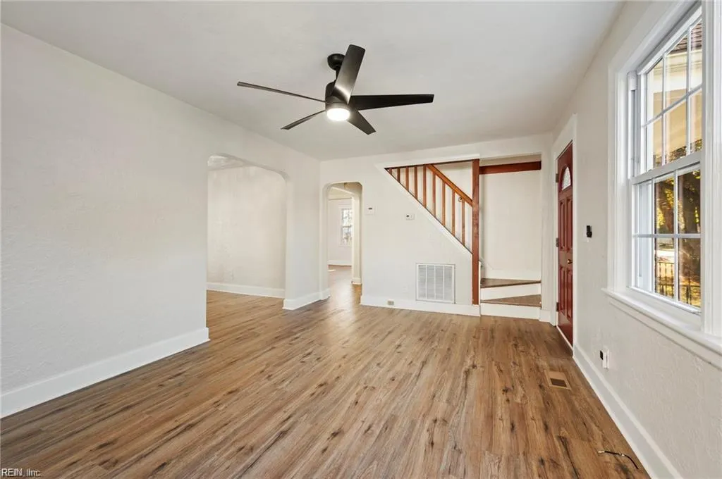 Norfolk, Virginia 23503, United States, 4 Bedrooms Bedrooms, ,2 BathroomsBathrooms,Residential,Active,233692