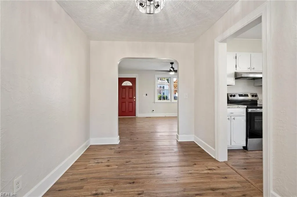 Norfolk, Virginia 23503, United States, 4 Bedrooms Bedrooms, ,2 BathroomsBathrooms,Residential,Active,233692