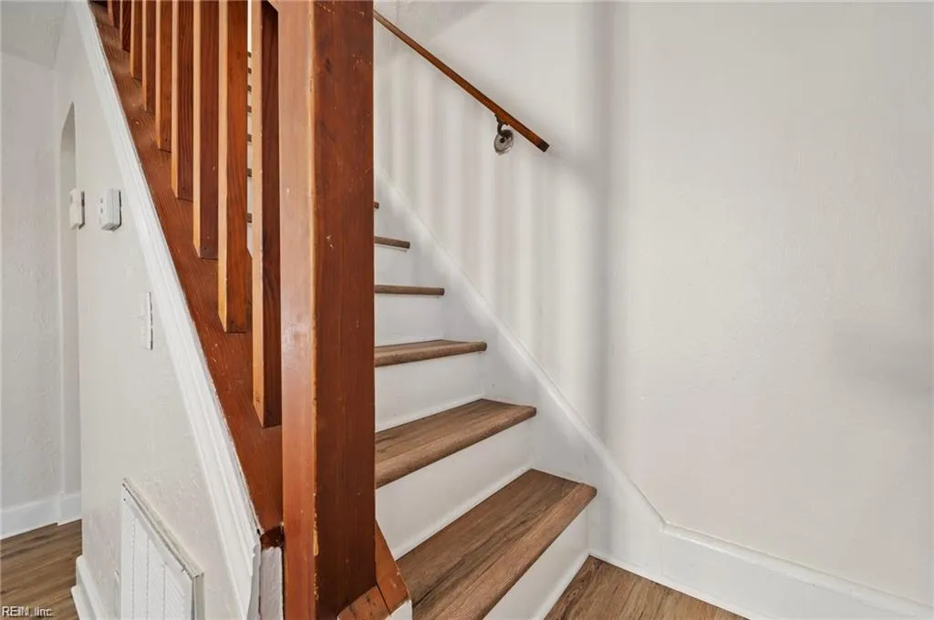 Norfolk, Virginia 23503, United States, 4 Bedrooms Bedrooms, ,2 BathroomsBathrooms,Residential,Active,233692