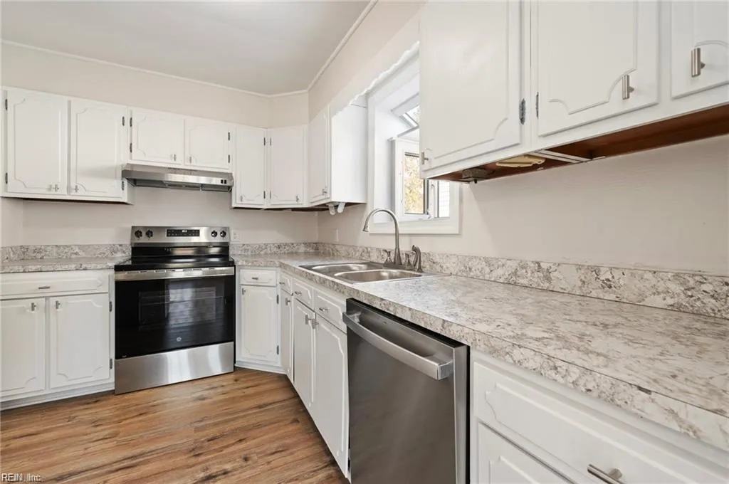 Norfolk, Virginia 23503, United States, 4 Bedrooms Bedrooms, ,2 BathroomsBathrooms,Residential,Active,233692