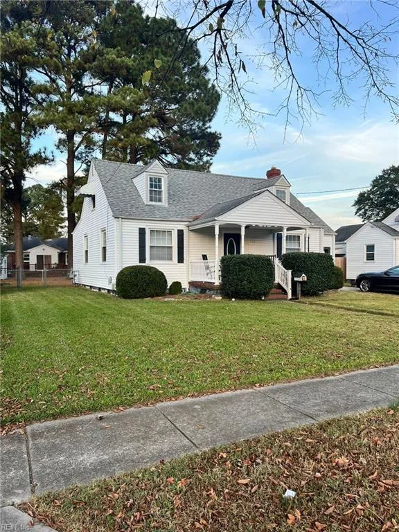 Portsmouth, Virginia 23707, United States, 4 Bedrooms Bedrooms, ,2 BathroomsBathrooms,Residential,Pending,32012