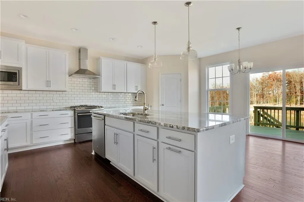 Suffolk, Virginia 23435, United States, 5 Bedrooms Bedrooms, ,4 BathroomsBathrooms,Residential,Active,171229