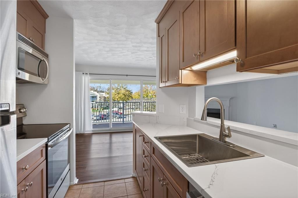 Photo of 1012 Autumn Woods Lane #110, Virginia Beach, VA 23452 (MLS # 10619876)