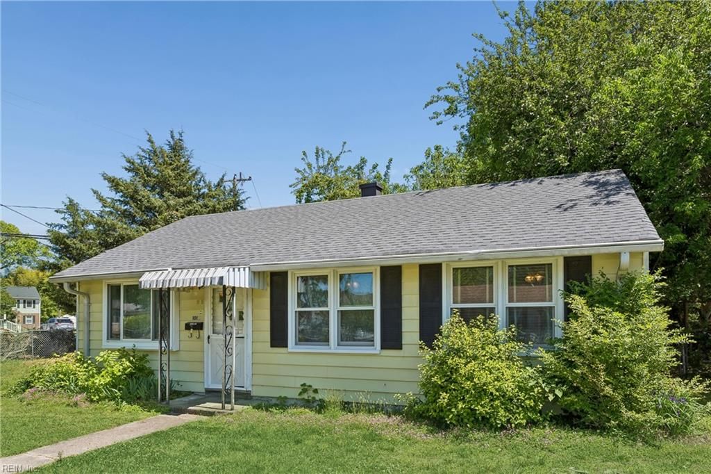 Photo of 101 Roane Drive, Hampton, VA 23669 (MLS # 10631564)
