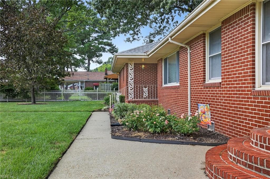 Photo of 301 Faulk Road, Norfolk, VA 23502 (MLS # 10604700)