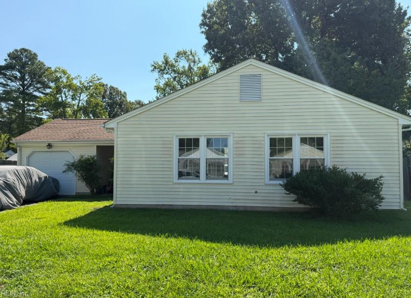 Photo of 19 Lake Field Crossing, Hampton, VA 23666 (MLS # 10647131)
