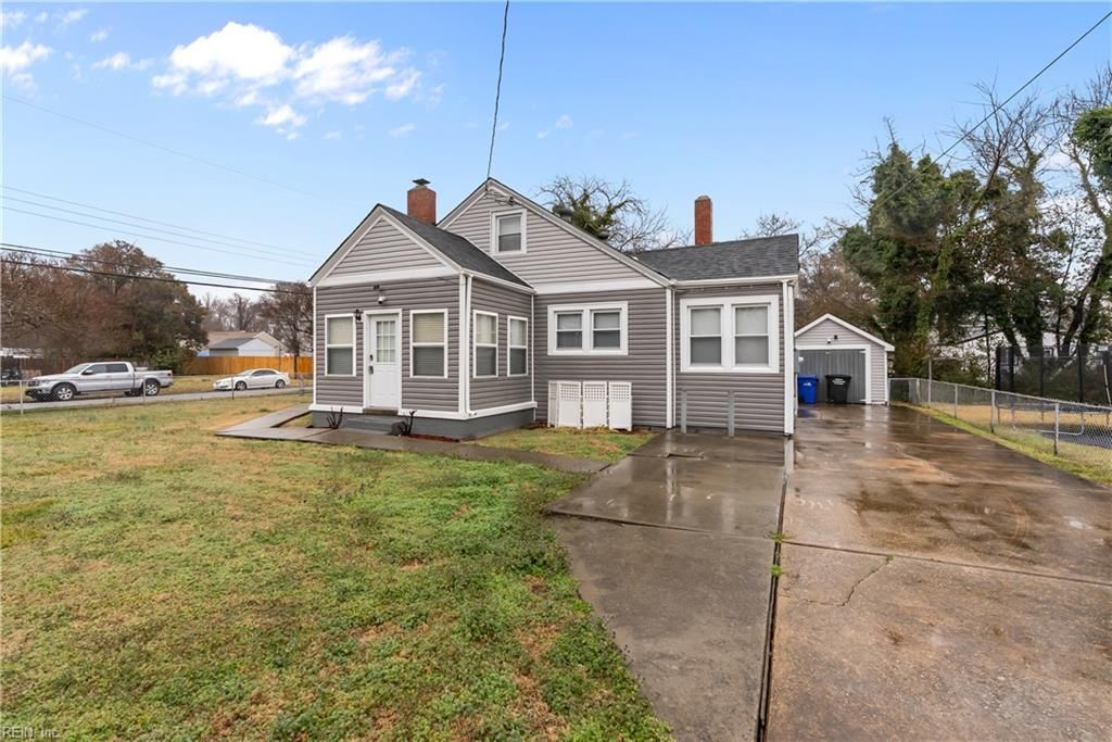 Photo of 2407 Lincoln Street, Portsmouth, VA 23704 (MLS # 10621341)