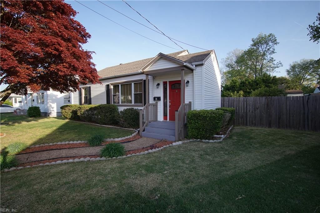 Photo of 9 Lucas Drive, Hampton, VA 23669 (MLS # 10627444)