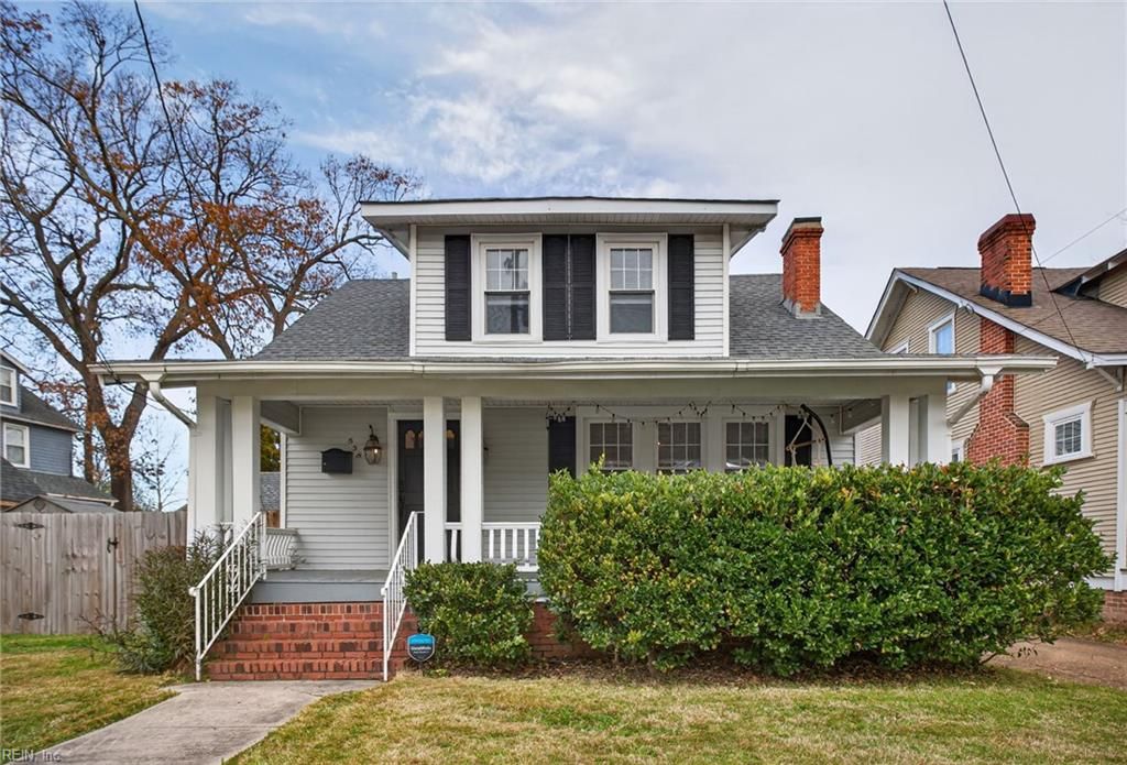 Photo of 538 W 37th Street, Norfolk, VA 23508 (MLS # 10613128)