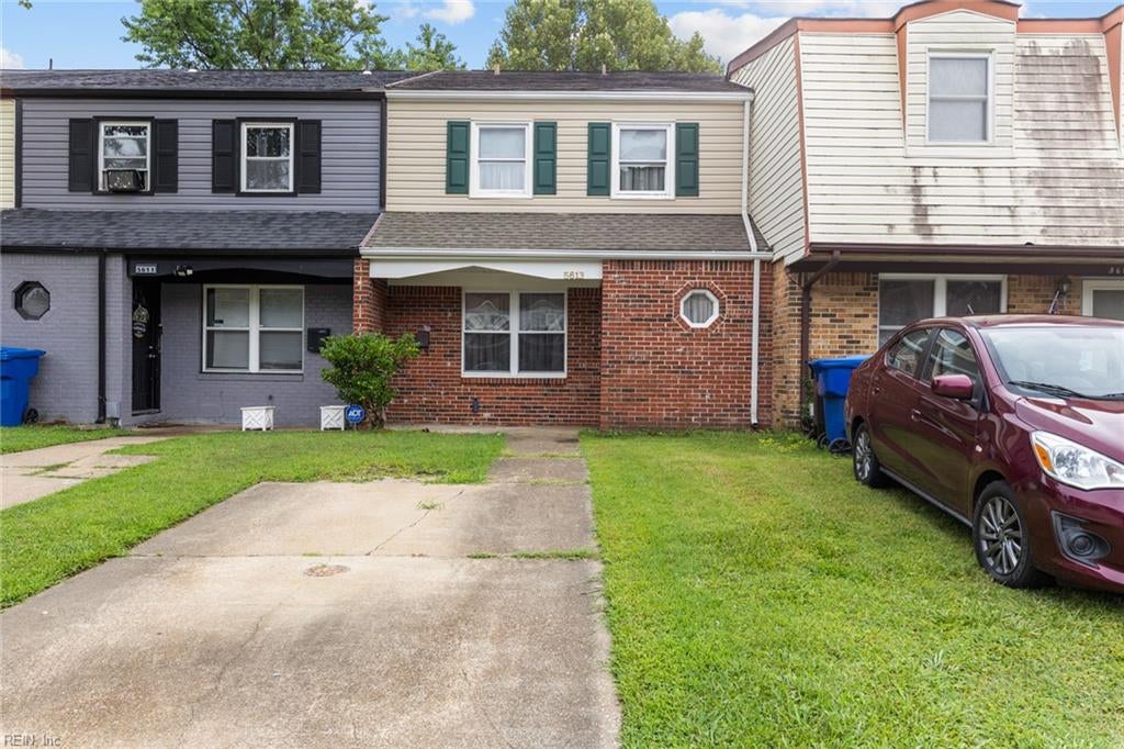 Photo of 5613 Banbury Court, Virginia Beach, VA 23462 (MLS # 10653234)