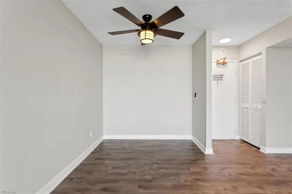 Virginia Beach, Virginia 23451, United States, 2 Bedrooms Bedrooms, ,2 BathroomsBathrooms,Residential,Pending,106366