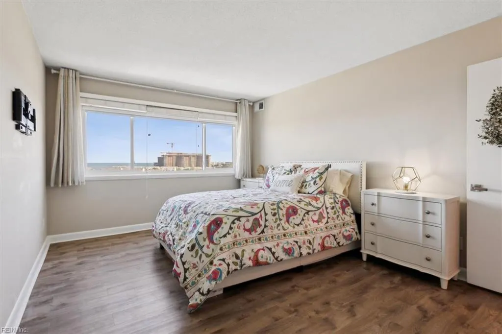 Virginia Beach, Virginia 23451, United States, 2 Bedrooms Bedrooms, ,2 BathroomsBathrooms,Residential,Pending,106366