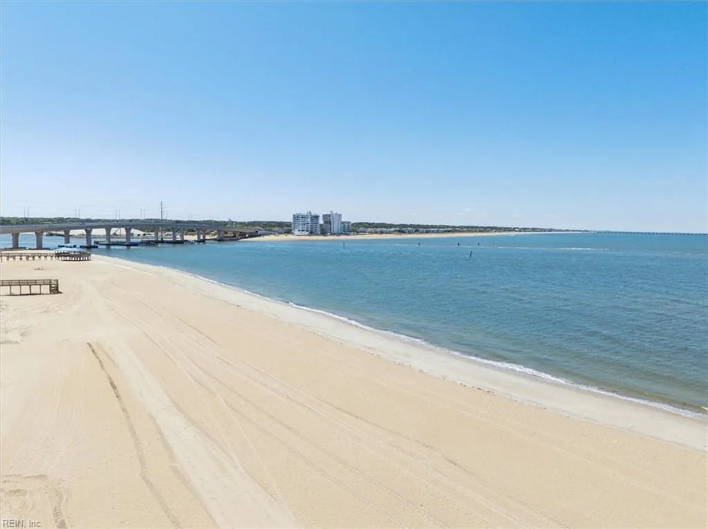 Virginia Beach, Virginia 23451, United States, 2 Bedrooms Bedrooms, ,2 BathroomsBathrooms,Residential,Pending,106366