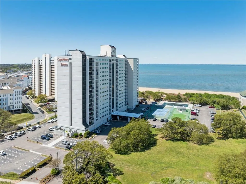 Virginia Beach, Virginia 23451, United States, 2 Bedrooms Bedrooms, ,2 BathroomsBathrooms,Residential,Pending,106366