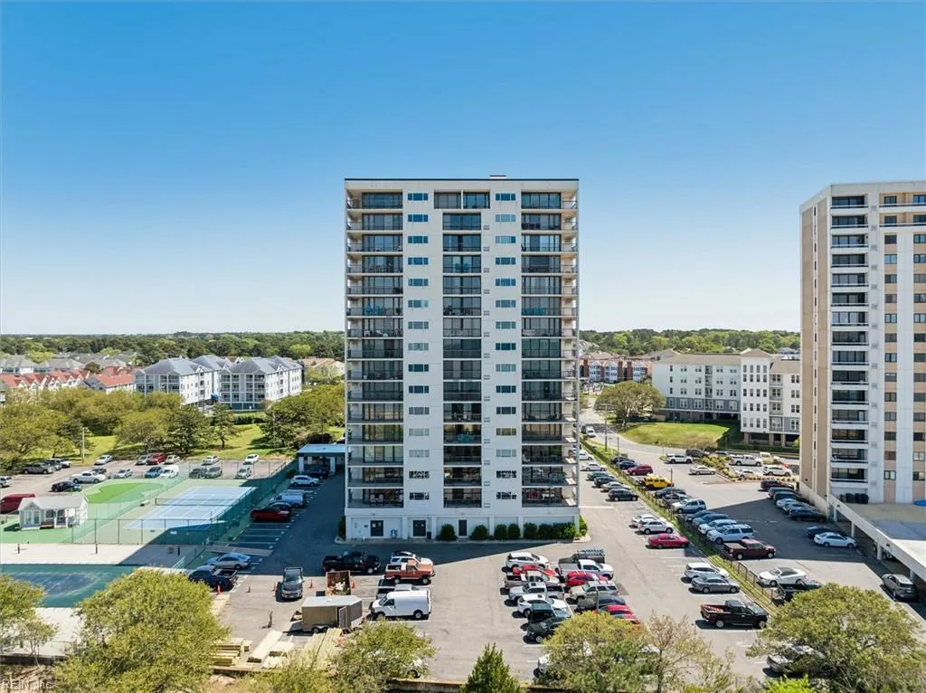 Virginia Beach, Virginia 23451, United States, 2 Bedrooms Bedrooms, ,2 BathroomsBathrooms,Residential,Pending,106366