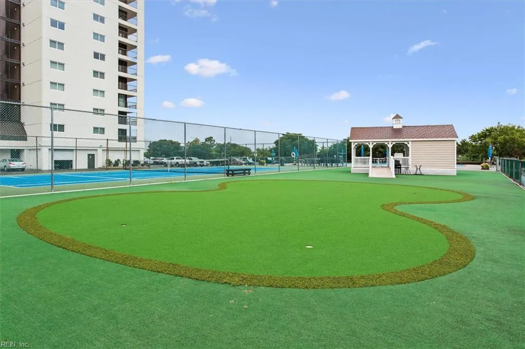 Virginia Beach, Virginia 23451, United States, 2 Bedrooms Bedrooms, ,2 BathroomsBathrooms,Residential,Pending,106366