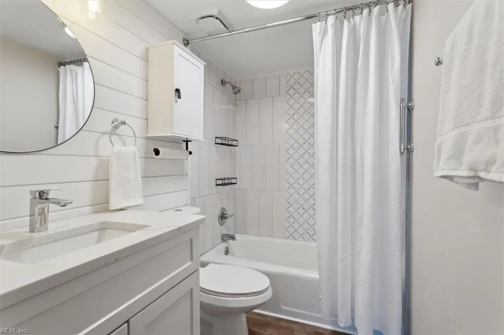 Virginia Beach, Virginia 23451, United States, 2 Bedrooms Bedrooms, ,2 BathroomsBathrooms,Residential,Pending,106366