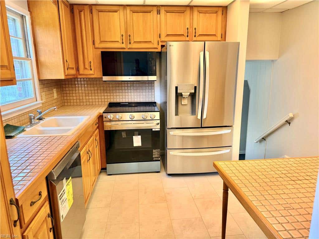 Photo of 118 Tanglewood Drive, Hampton, VA 23666 (MLS # 10644046)
