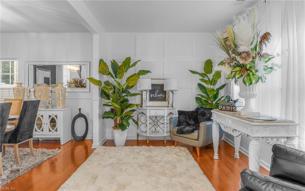 612 Leonard LN