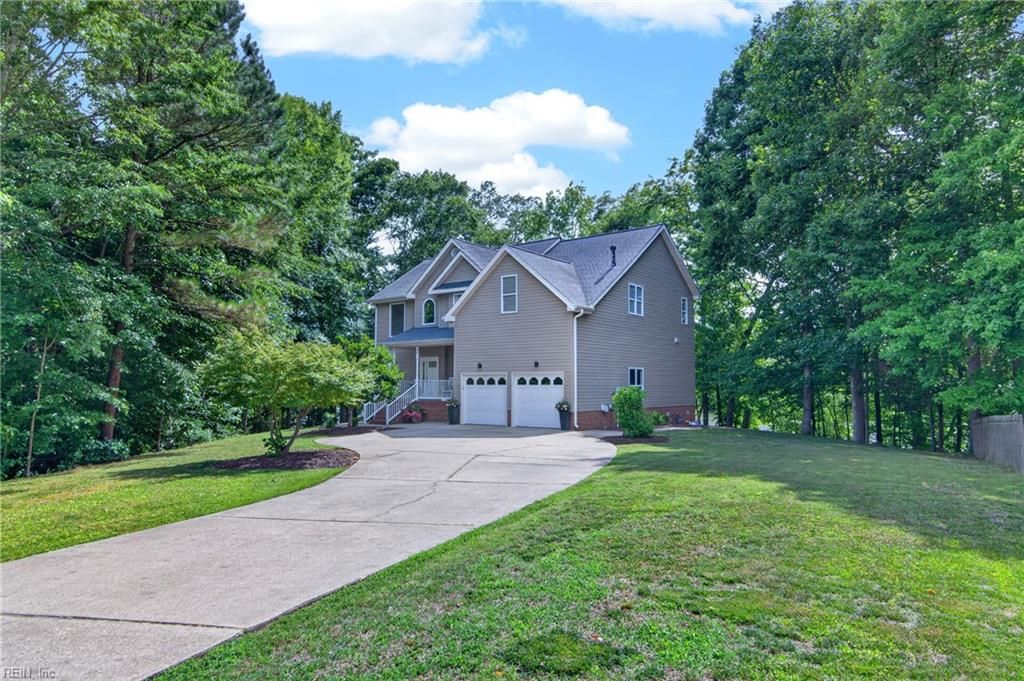 Photo of 101 View Pointe Drive, Newport News, VA 23603 (MLS # 10640818)