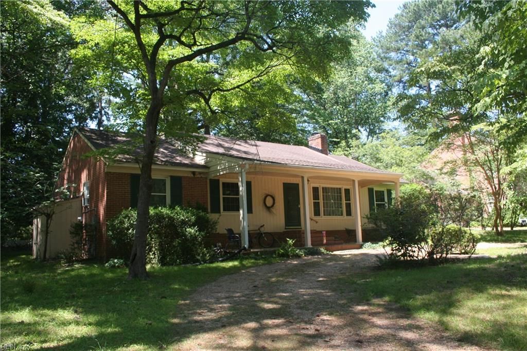 Photo of 120 Berkeley Lane, Williamsburg, VA 23185 (MLS # 10640927)