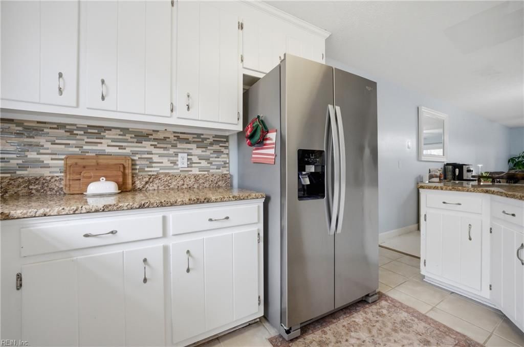 Photo of 8003 Sunset Drive #1E, Hayes, VA 23072 (MLS # 10633901)