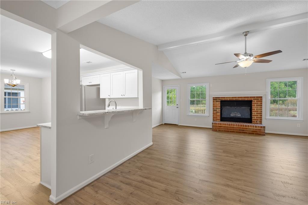824 Daimler DR