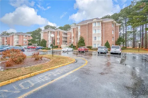 4846 Kempsville Greens Parkway Unit 404, Virginia Beach, VA 23462 - #: 10570259