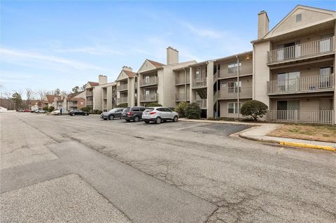 Photo of 508 Thorncliff Drive #303, Newport News, VA 23608 (MLS # 10616680)