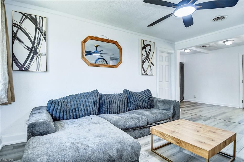 Photo of 418 Gloucester Avenue, Portsmouth, VA 23702 (MLS # 10629827)