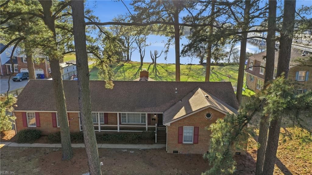 Photo of 5207 Riverwood Road, Norfolk, VA 23502 (MLS # 10630271)