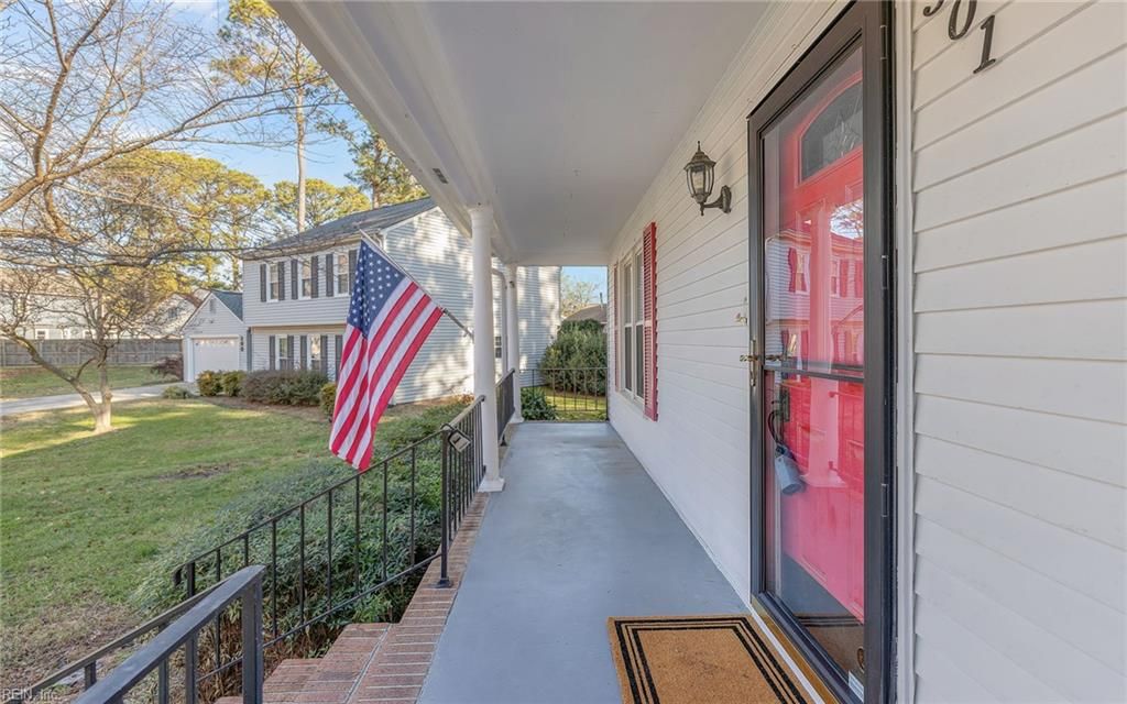 Photo of 301 S Starfish Court, Hampton, VA 23669 (MLS # 10612360)