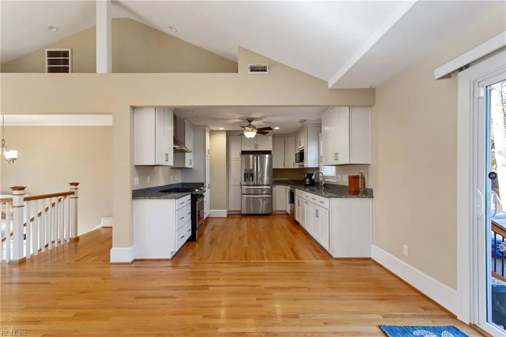 Virginia Beach, Virginia 23451, United States, 4 Bedrooms Bedrooms, ,3 BathroomsBathrooms,Residential,Pending,12274