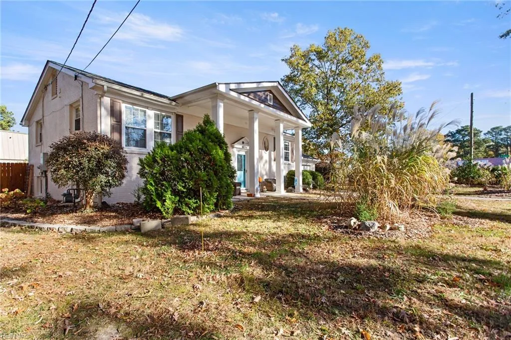 Virginia Beach, Virginia 23451, United States, 4 Bedrooms Bedrooms, ,3 BathroomsBathrooms,Residential,Pending,12274