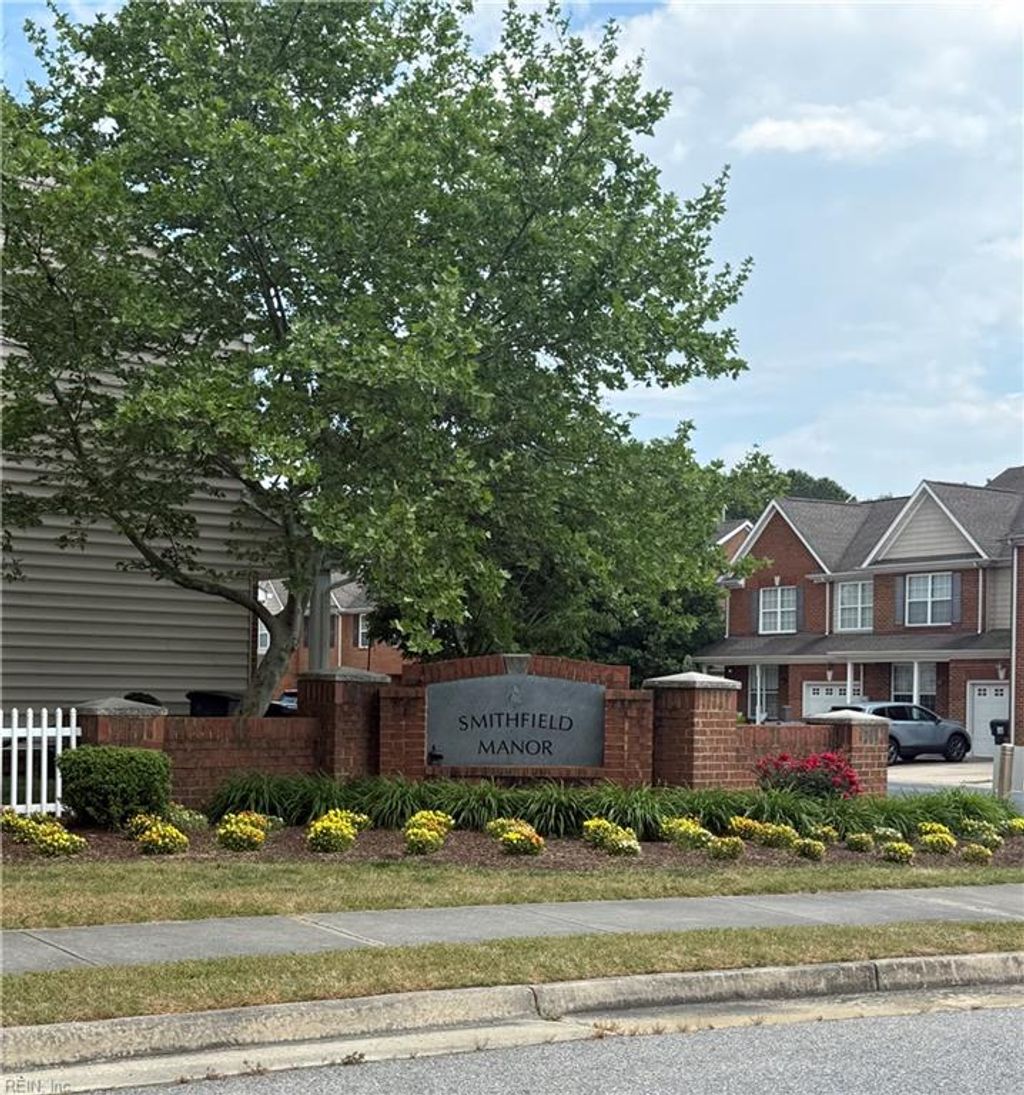 Photo of 215 Monticello Court, Smithfield, VA 23430 (MLS # 10631716)