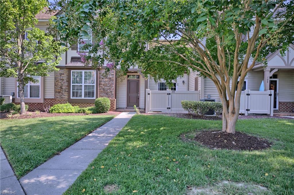 Photo of 109 Herons Cove, Carrollton, VA 23314 (MLS # 10652600)