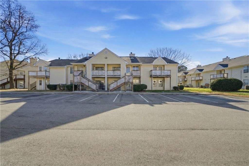 Photo of 44 Emeraude Plage #B, Hampton, VA 23666 (MLS # 10614169)